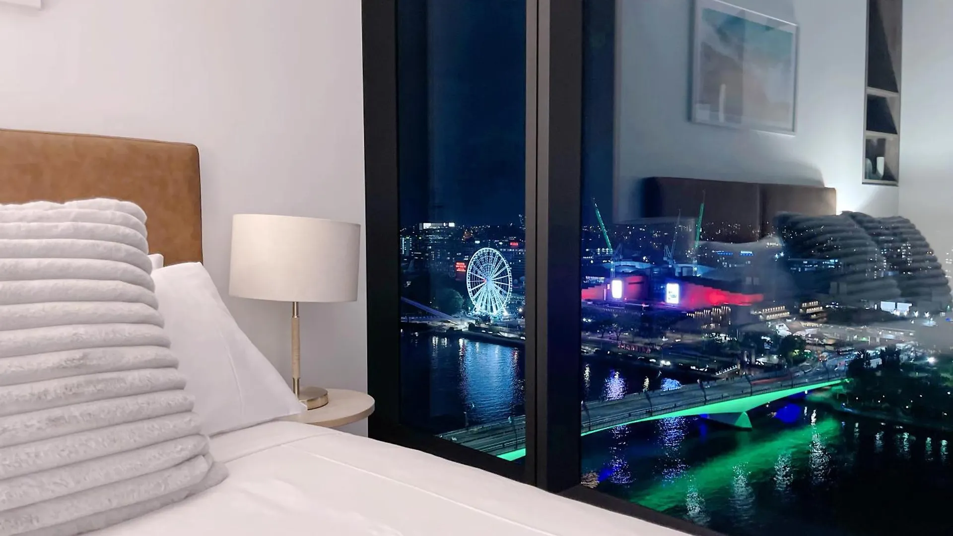 Brisbane Riverfront Oasis 2Bed Panoramic Riverview 0*,